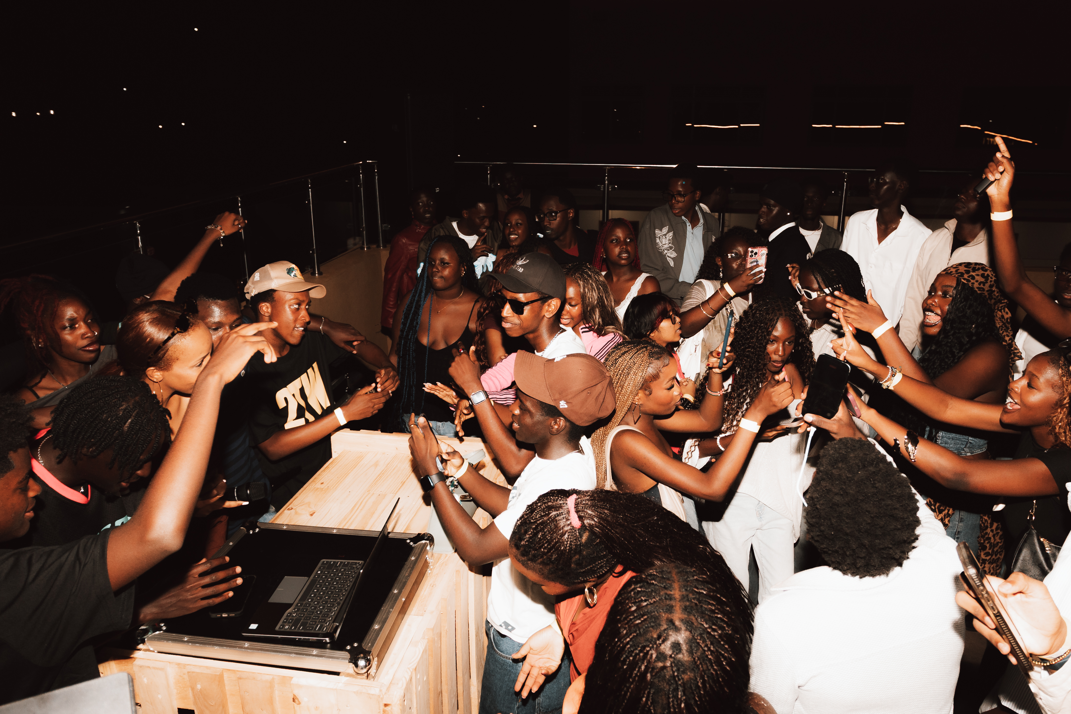 Kla2thawrld Pop-Up Pop-Up